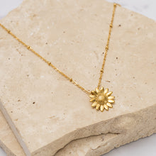 Load image into Gallery viewer, Sunflower 18k gold plated mini necklace