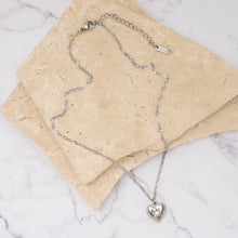 Load image into Gallery viewer, Gigi 18k gold plated heart necklace