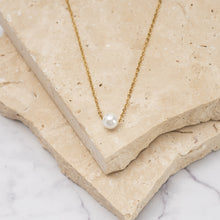 Load image into Gallery viewer, Livi 14k gold plated single pearl necklace