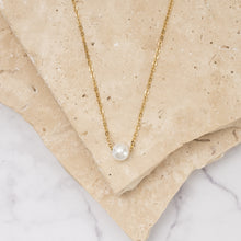 Load image into Gallery viewer, Livi 14k gold plated single pearl necklace