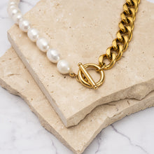 Load image into Gallery viewer, Eva 18k gold plated Cuban chain & pearl necklace