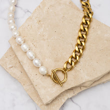 Load image into Gallery viewer, Eva 18k gold plated Cuban chain & pearl necklace