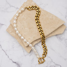 Load image into Gallery viewer, Eva 18k gold plated Cuban chain & pearl necklace
