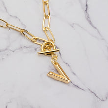 Load image into Gallery viewer, Letter link 18k gold plated necklace