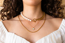 Load image into Gallery viewer, Eva 18k gold plated Cuban chain &amp; pearl necklace
