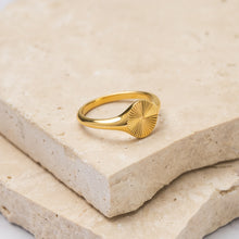 Load image into Gallery viewer, Charlotte 18k gold plated sunburst ring
