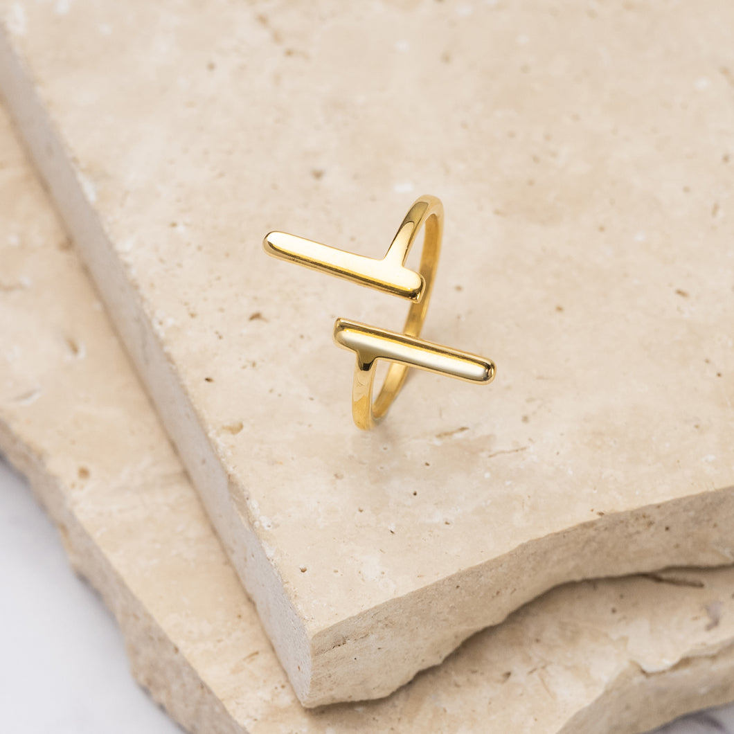 Izzy 18k gold plated ring