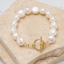 Load image into Gallery viewer, Maria pearl bracelet
