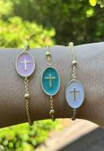 Load image into Gallery viewer, Dio mio 14k gold plated cross pendant bracelet
